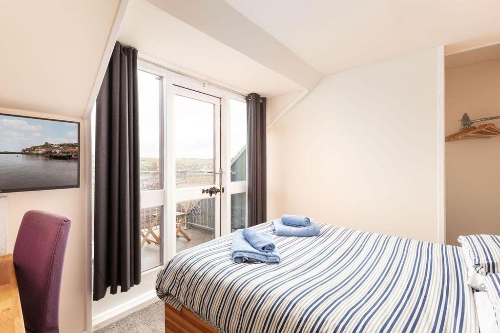 Silver Street Suites Whitby Esterno foto