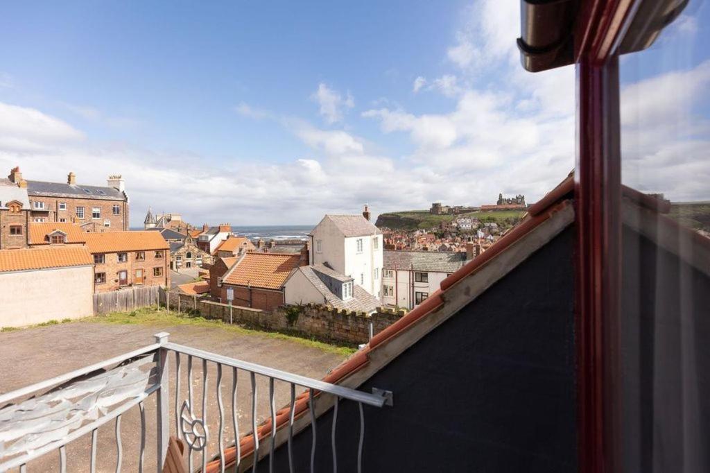 Silver Street Suites Whitby Esterno foto