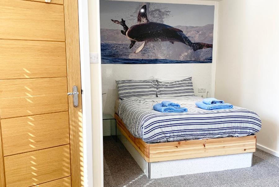 Silver Street Suites Whitby Esterno foto