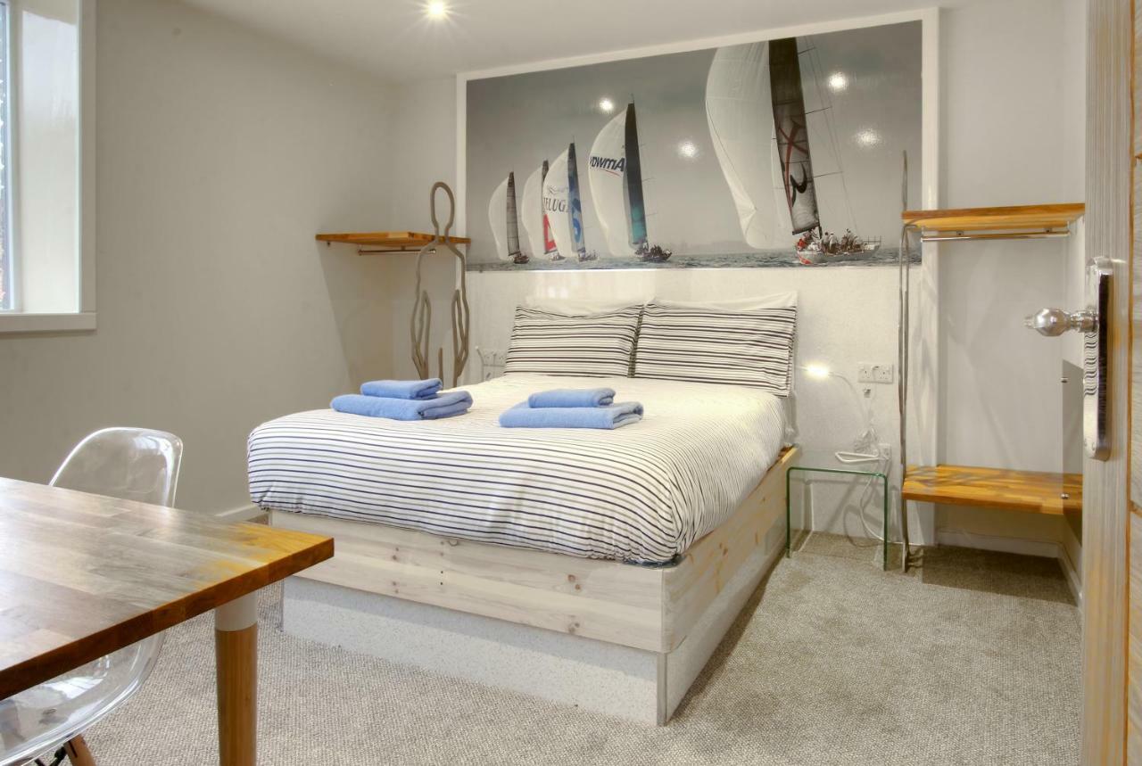 Silver Street Suites Whitby Esterno foto