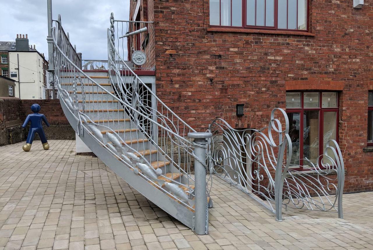 Silver Street Suites Whitby Esterno foto