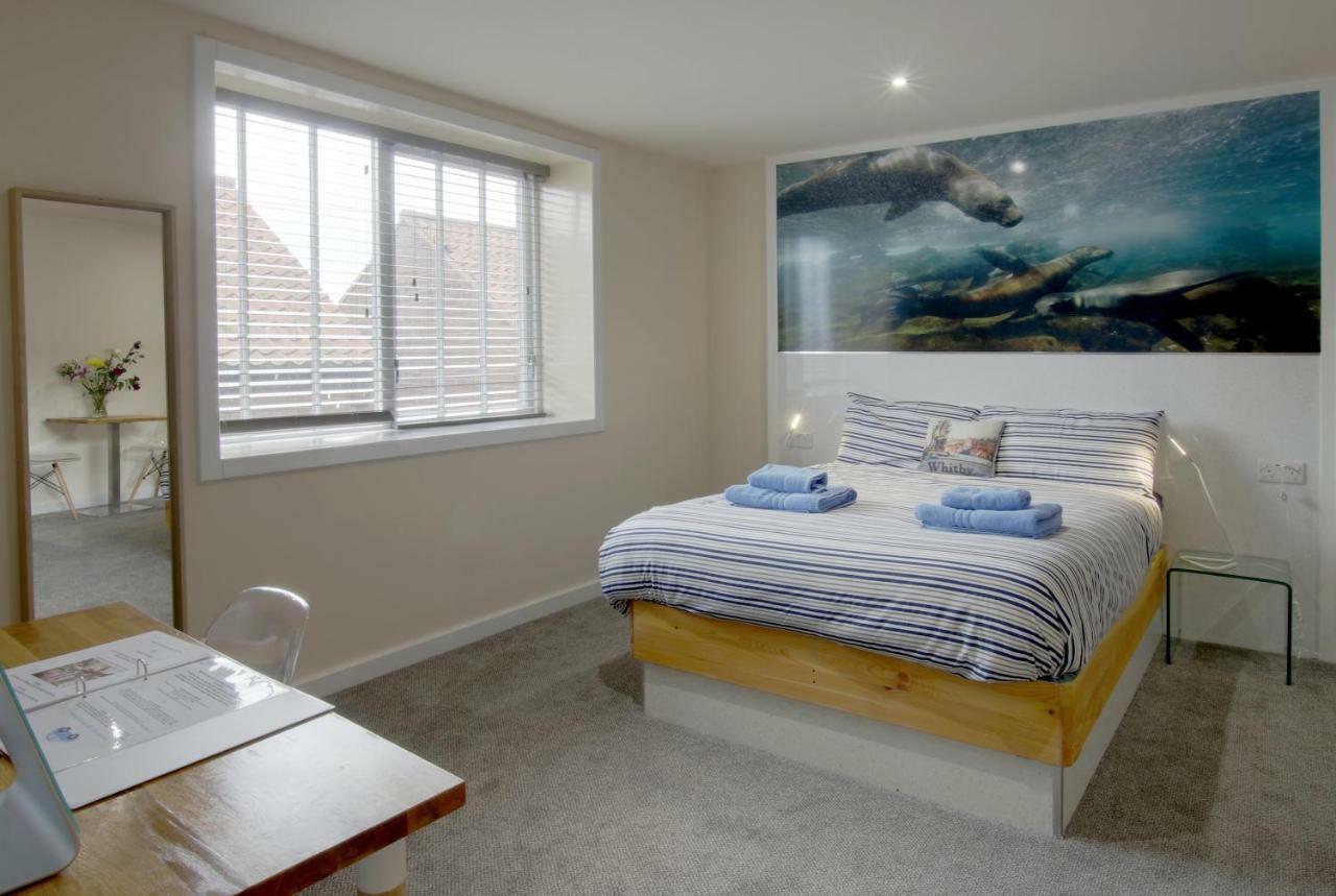 Silver Street Suites Whitby Esterno foto