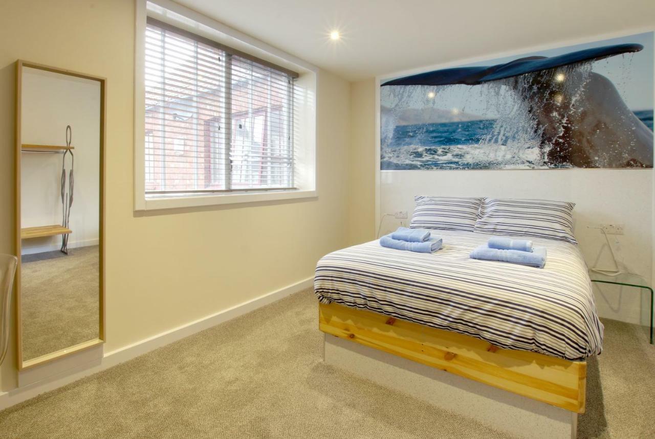 Silver Street Suites Whitby Esterno foto