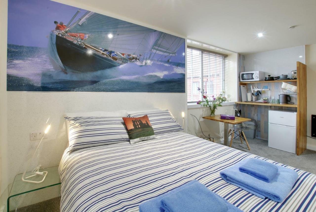 Silver Street Suites Whitby Esterno foto