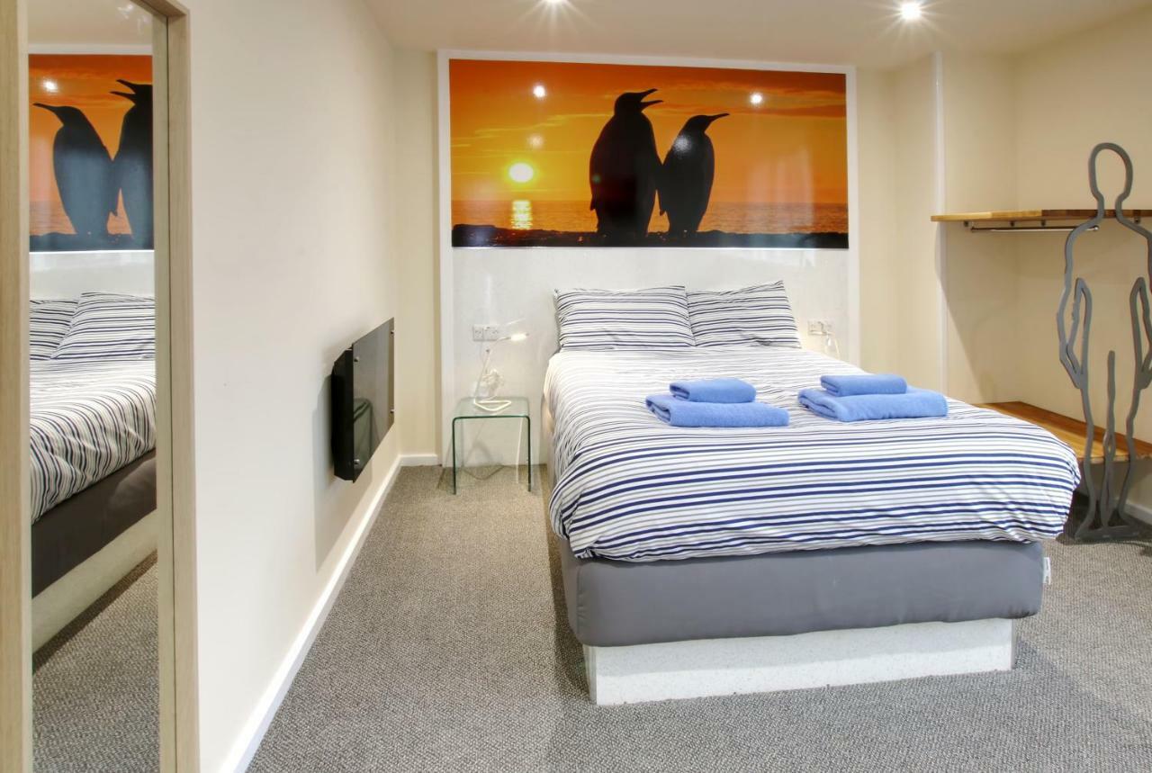 Silver Street Suites Whitby Esterno foto